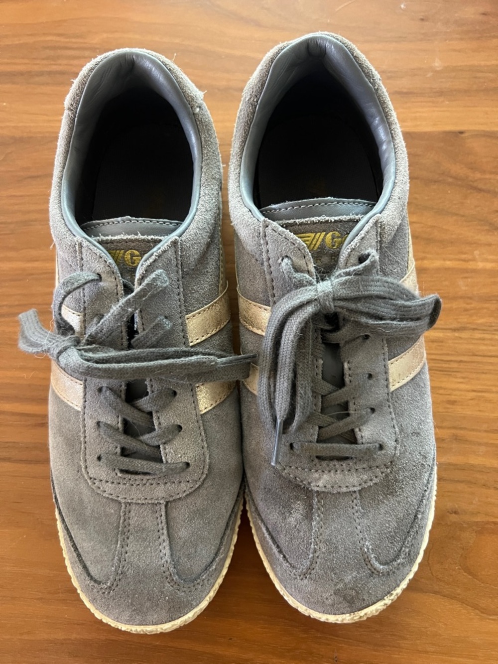 Gola Gray Suede Casual Sneakers with Cream/Gold Size 8 Womens